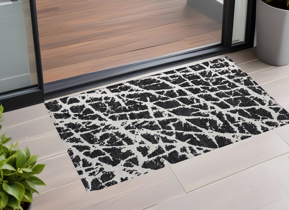 Abstract Black & White Area Rug - 2 x 3 ft. - Washable & Non-Skid