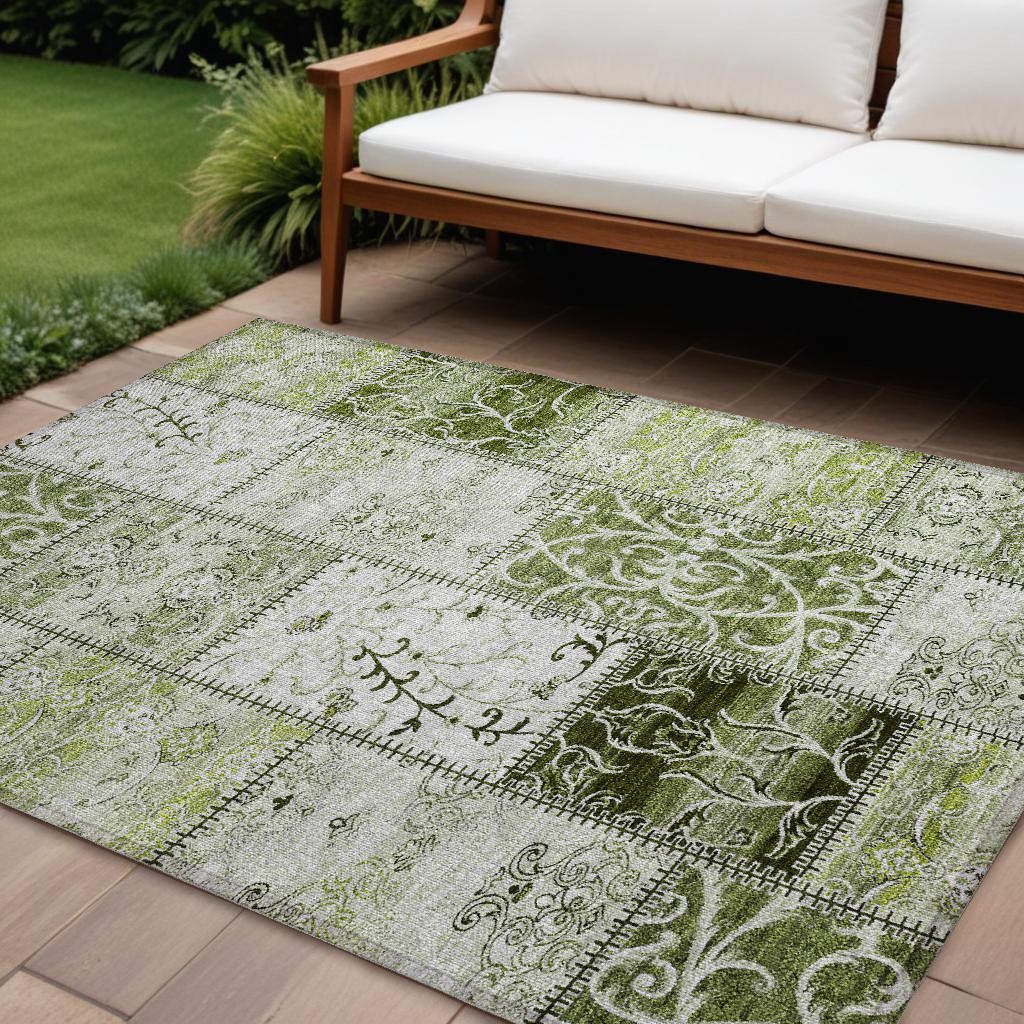 563563 9 x 12 ft. Green Patchwork Washable Non Skid Indoor Outdoor Rectangle Machine Woven Area Rug