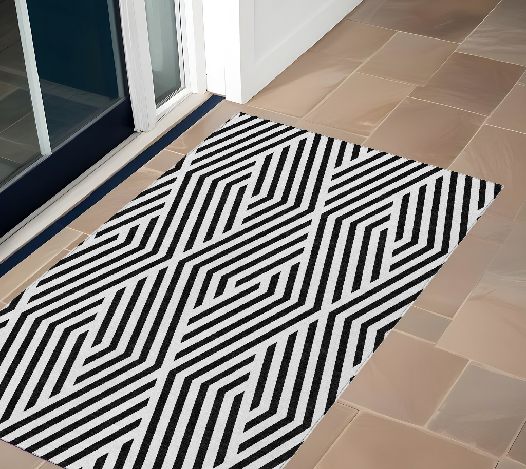 Black & White Geometric Area Rug - 3 x 5 ft - Washable & Non-Skid