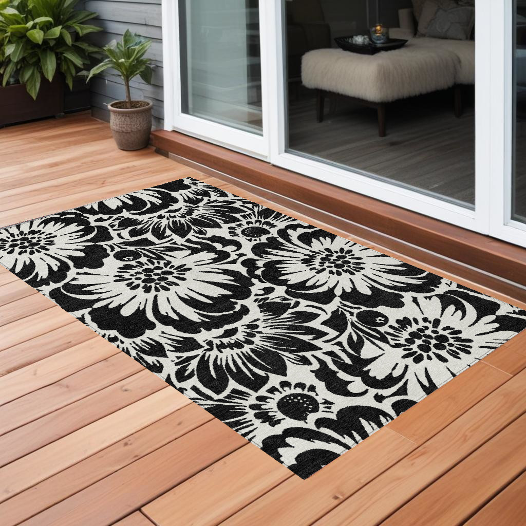 Floral Washable Area Rug - Black & Ivory - 3 x 5 ft - Non-Skid Design