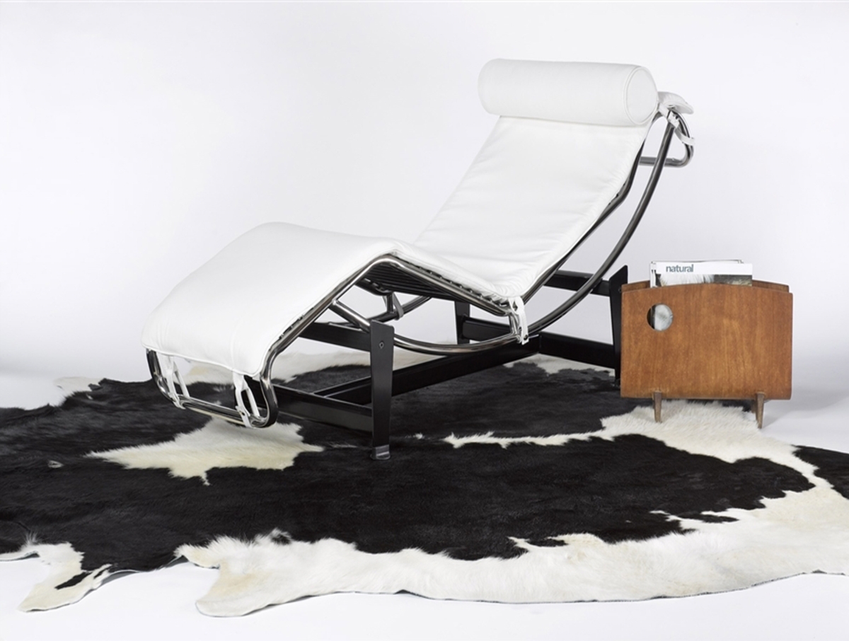 317315 5 x 7 in. Cowhide Rug - Black & White