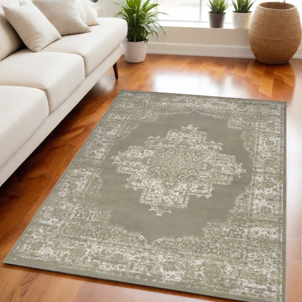 545394 5 x 7 ft. Green & Ivory Medallion Power Loom Distressed Rectangle Area Rug