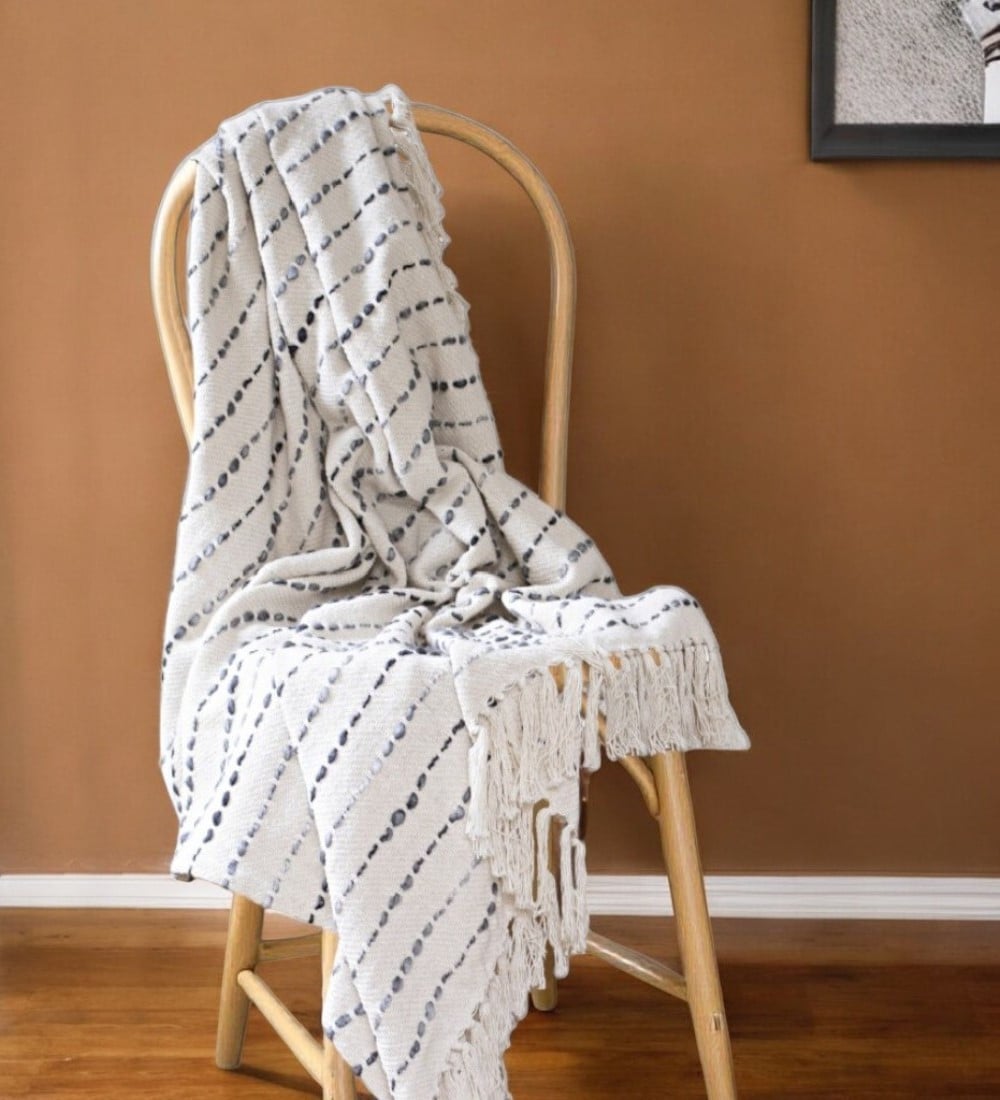 548878 50 x 60 in. White & Navy Blue Cotton Blend Woven Striped Throw Blanket with Fringe