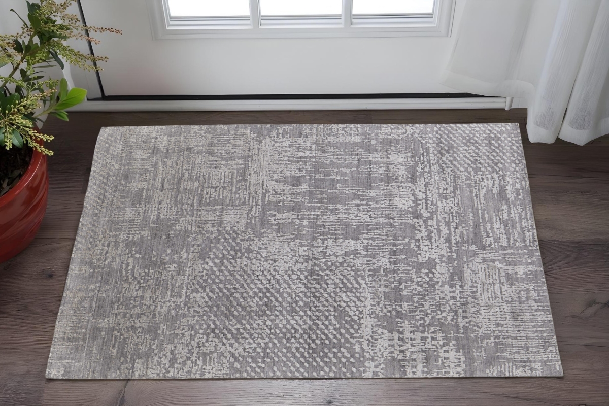 566912 2 x 3 ft. Abstract Hand Woven Worn Faded Rectangle Area Rug, Gray & Silver