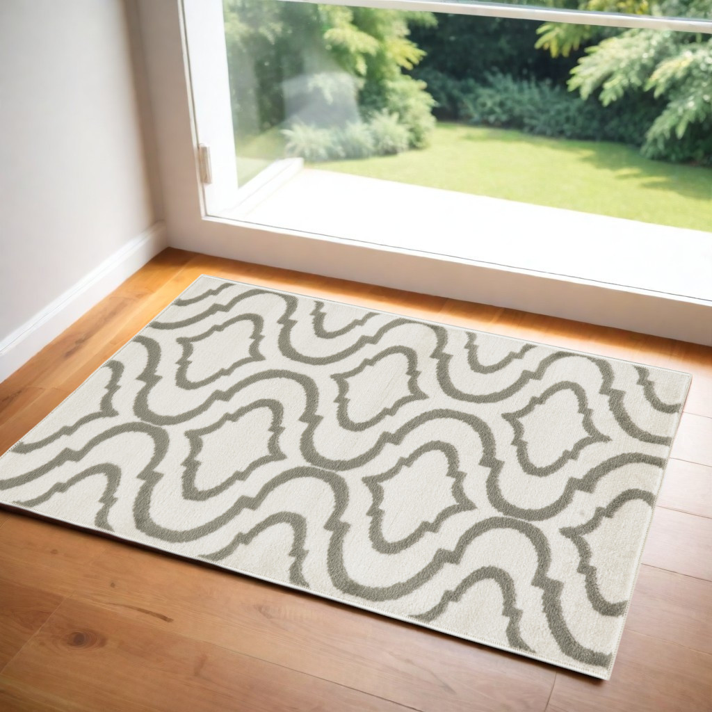 552989 2 x 4 ft. Trellis Rectangle Area Rug, Ivory & Green
