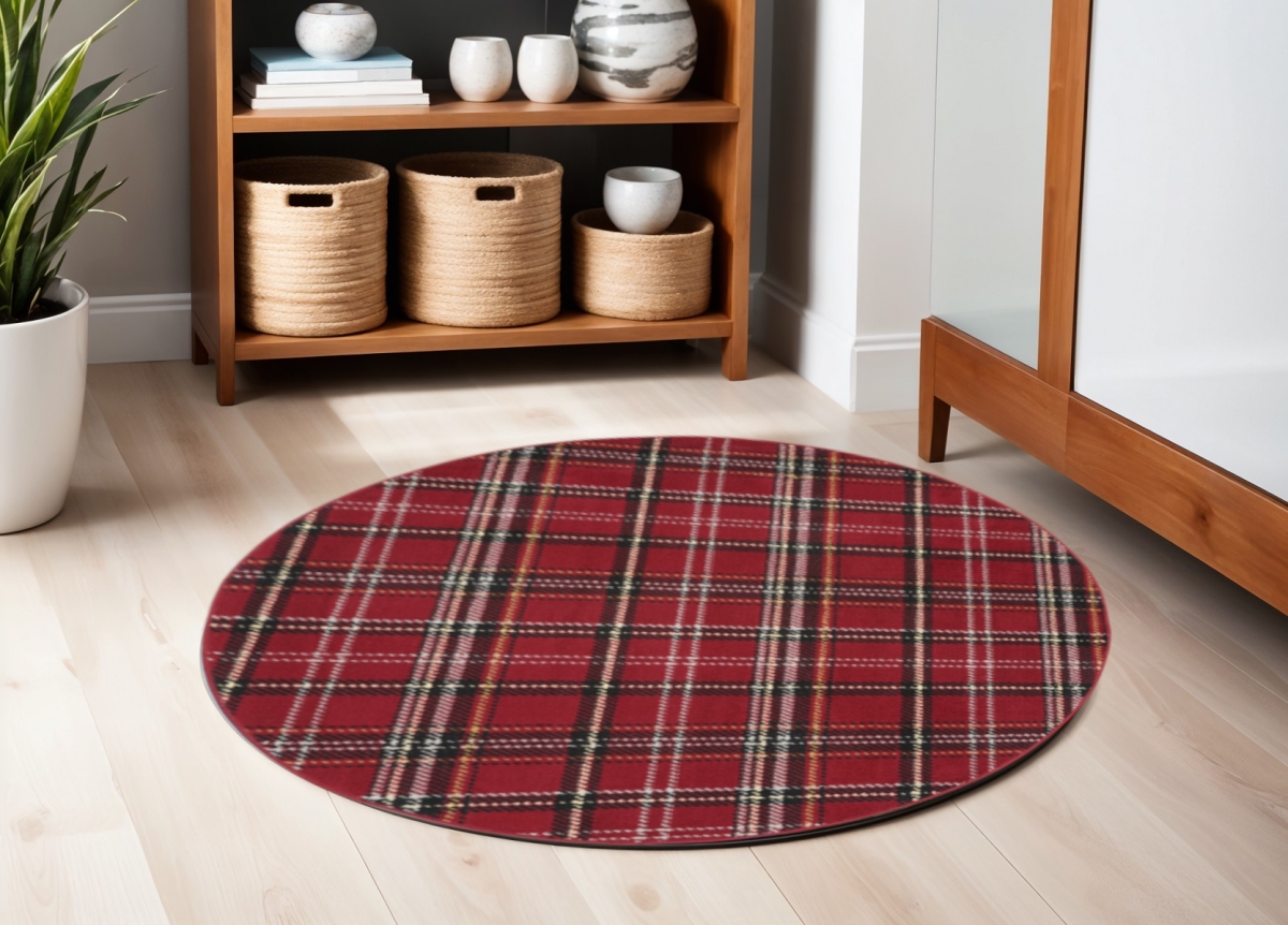 546083 5 ft. Round Plaid Power Loom Round Rug, Red & Black