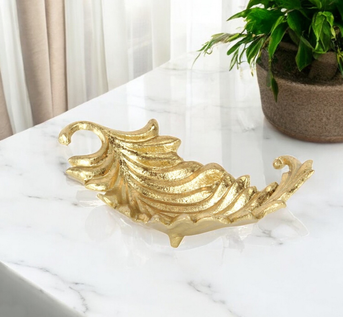 Picture of HomeRoots 571247 10 in. Gold Cast Iron Leaf Handmade Trinket Tray