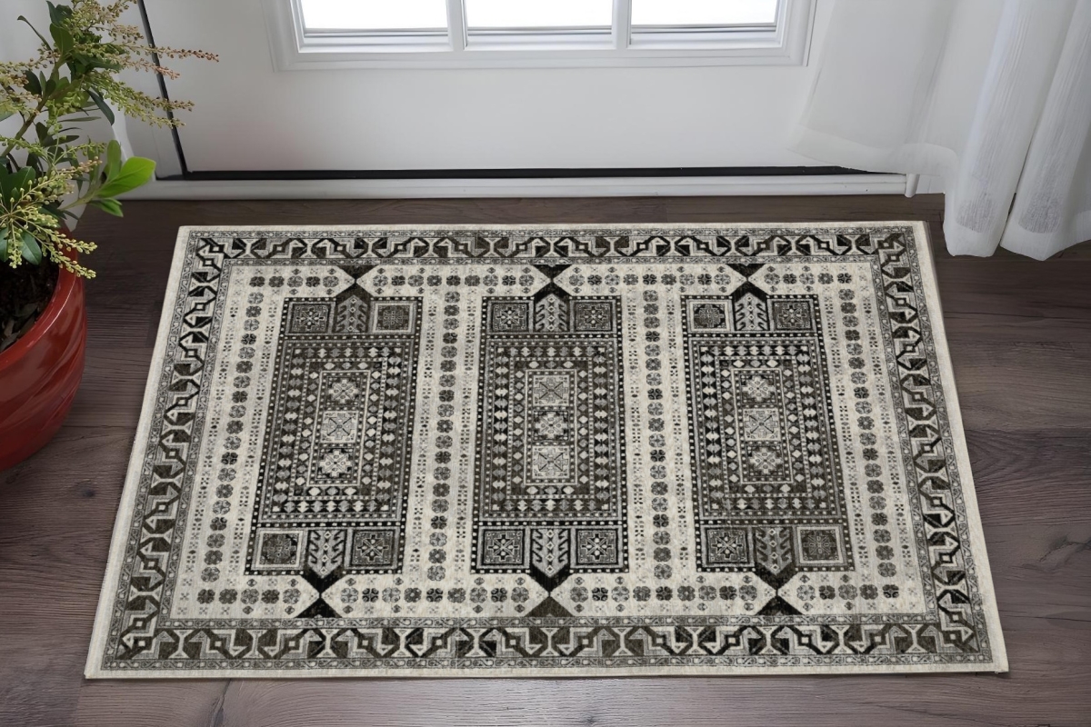 575523 3 x 5 ft. Oriental Rectangle Area Rug with Fringe, Ivory & Charcoal