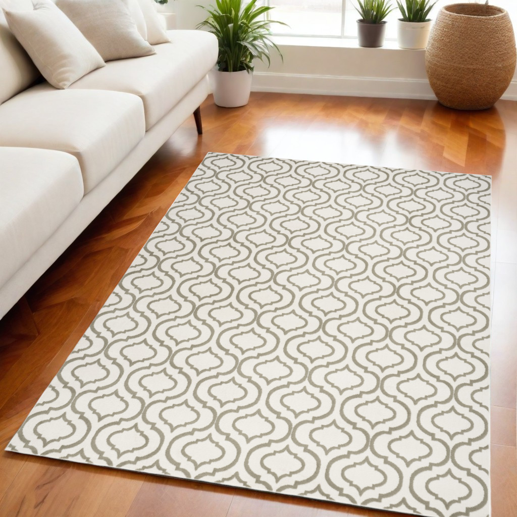 550123 5 x 7 ft. Trellis Non Skid Rectangle Area Rug, Ivory & Green