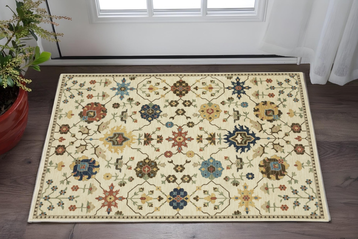 575221 3 x 5 ft. Oriental Rectangle Area Rug with Fringe, Ivory & Gold