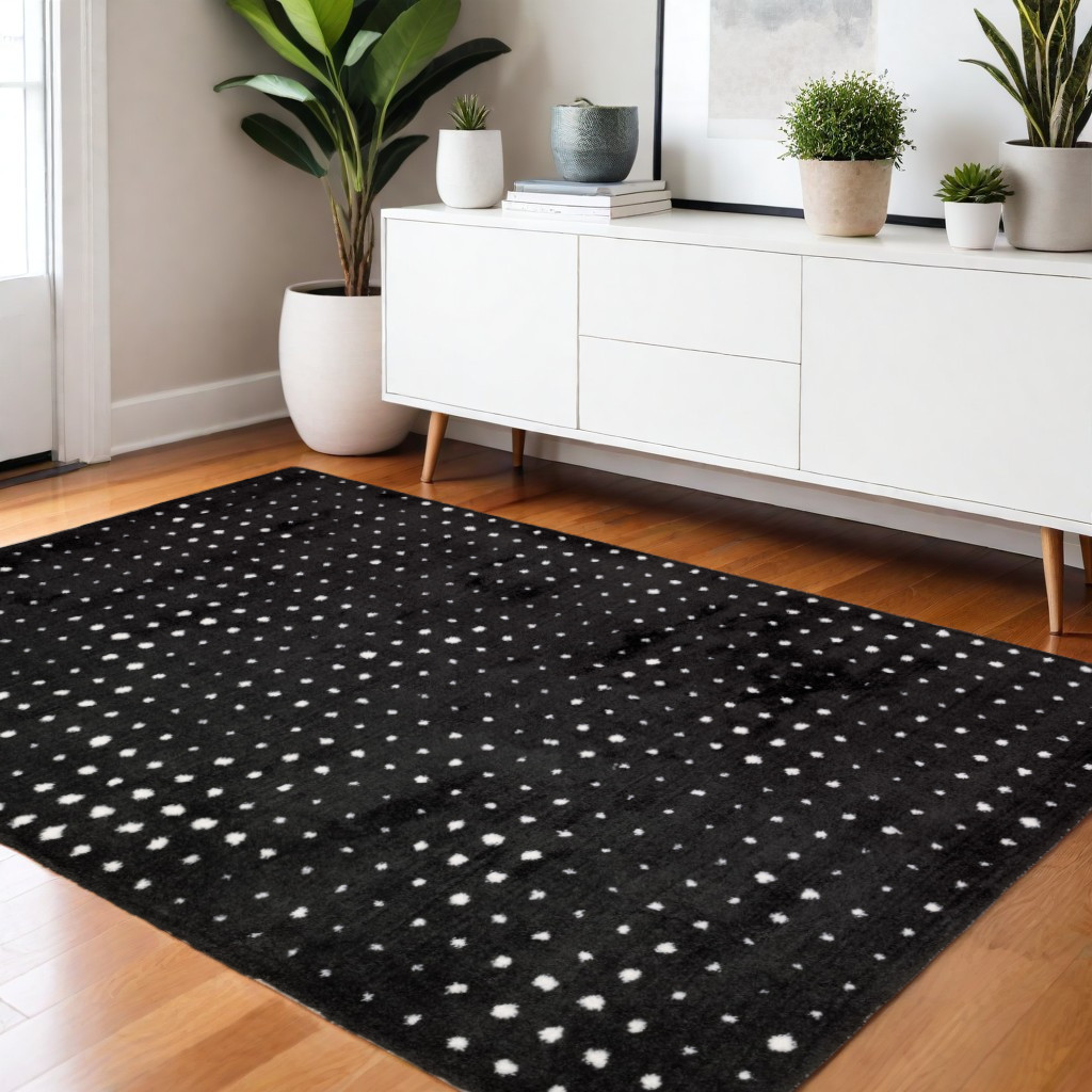 575049 4 x 6 ft. Geometric Rectangle Area Rug, Black & Ivory