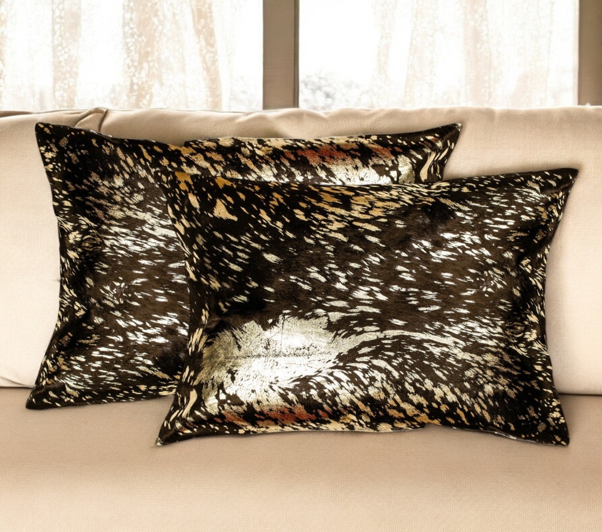 544642 12 x 20 in. Chocolate & Gold Abstract Cowhide Lumbar Throw Pillows with Glitter - Set of 2