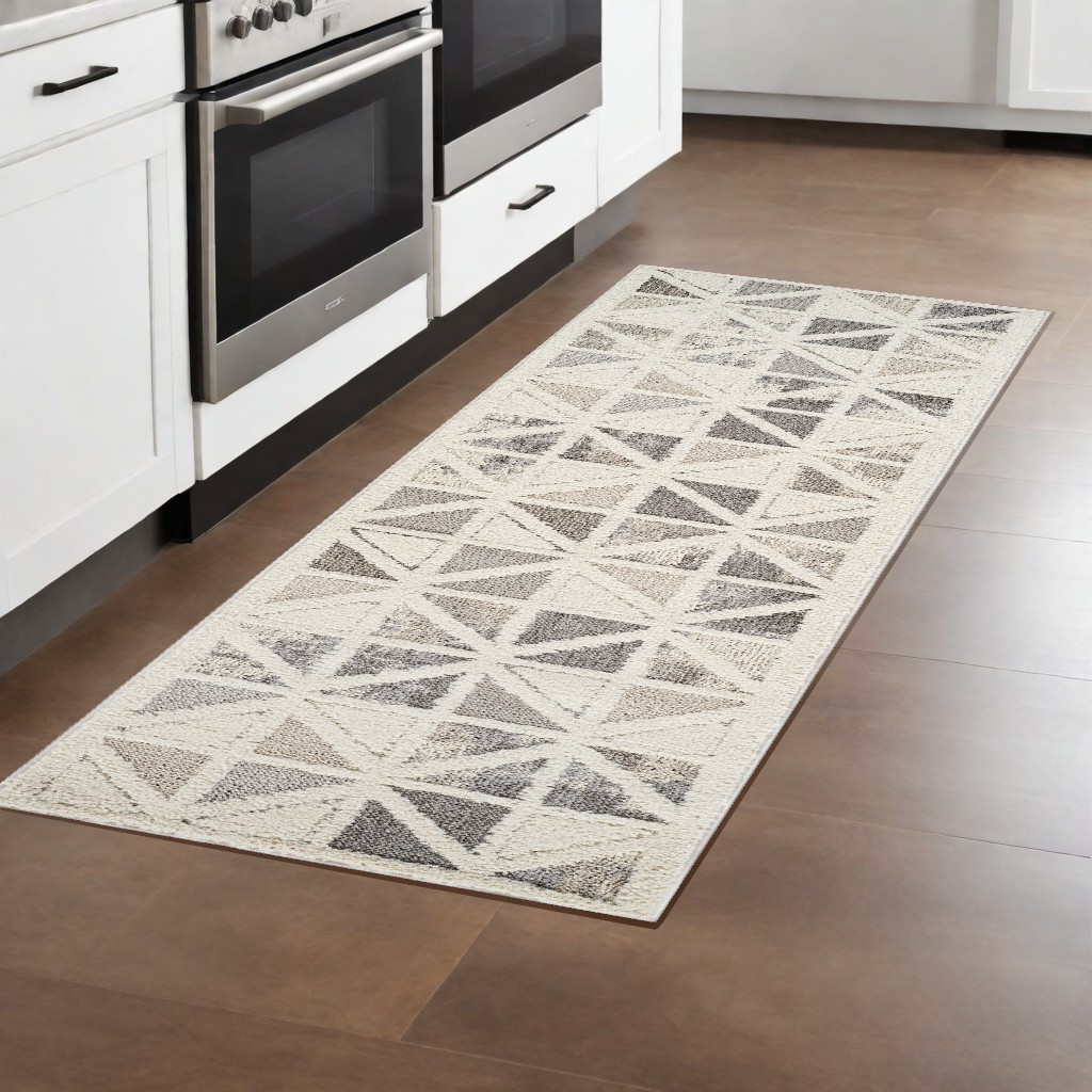 558478 8 ft. Geometric Distressed Rectangle Area Rug, Gray & Cream