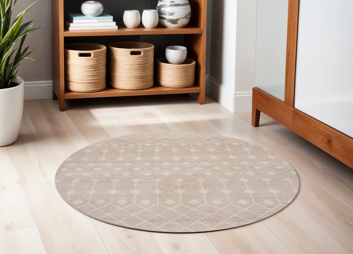 572324 4 ft. Geometric Power Loom Round Rug, Beige