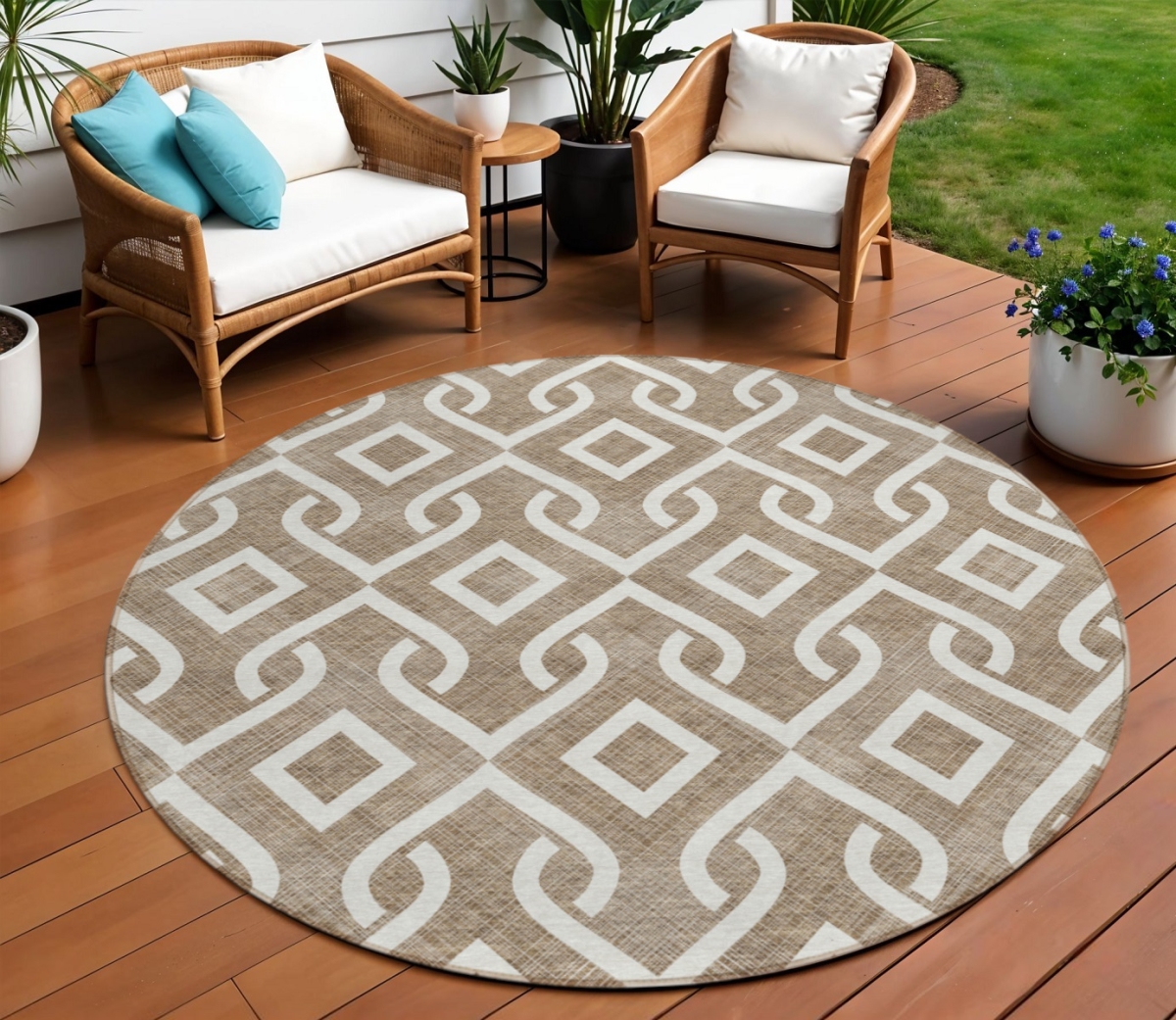 578870 8 ft. Round Geometric Washable Indoor & Outdoor Area Rug, Brown & Ivory