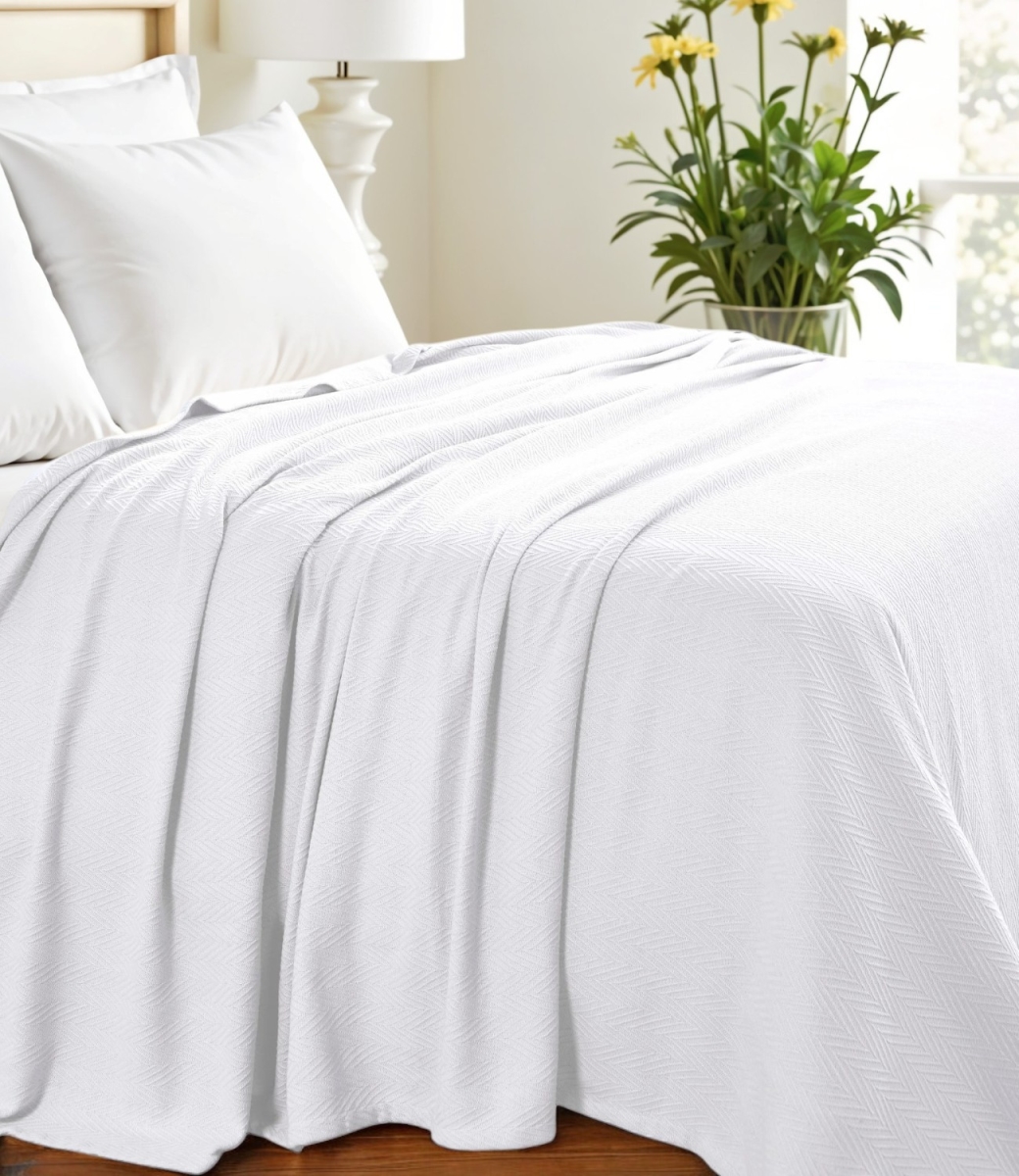Picture of HomeRoots 549282 Twin Size White Cotton Woven Chevron Blanket