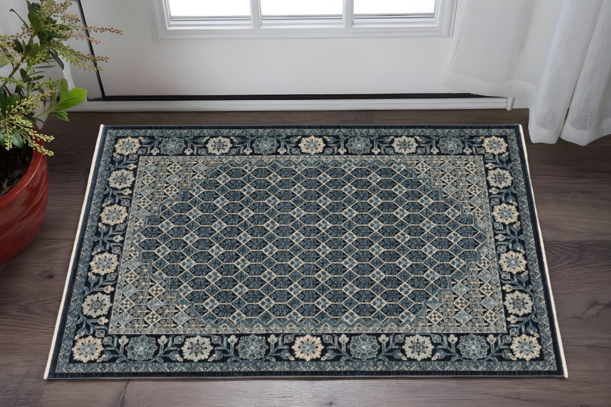 575684 3 x 5 ft. Oriental Rectangle Area Rug with Fringe, Ivory