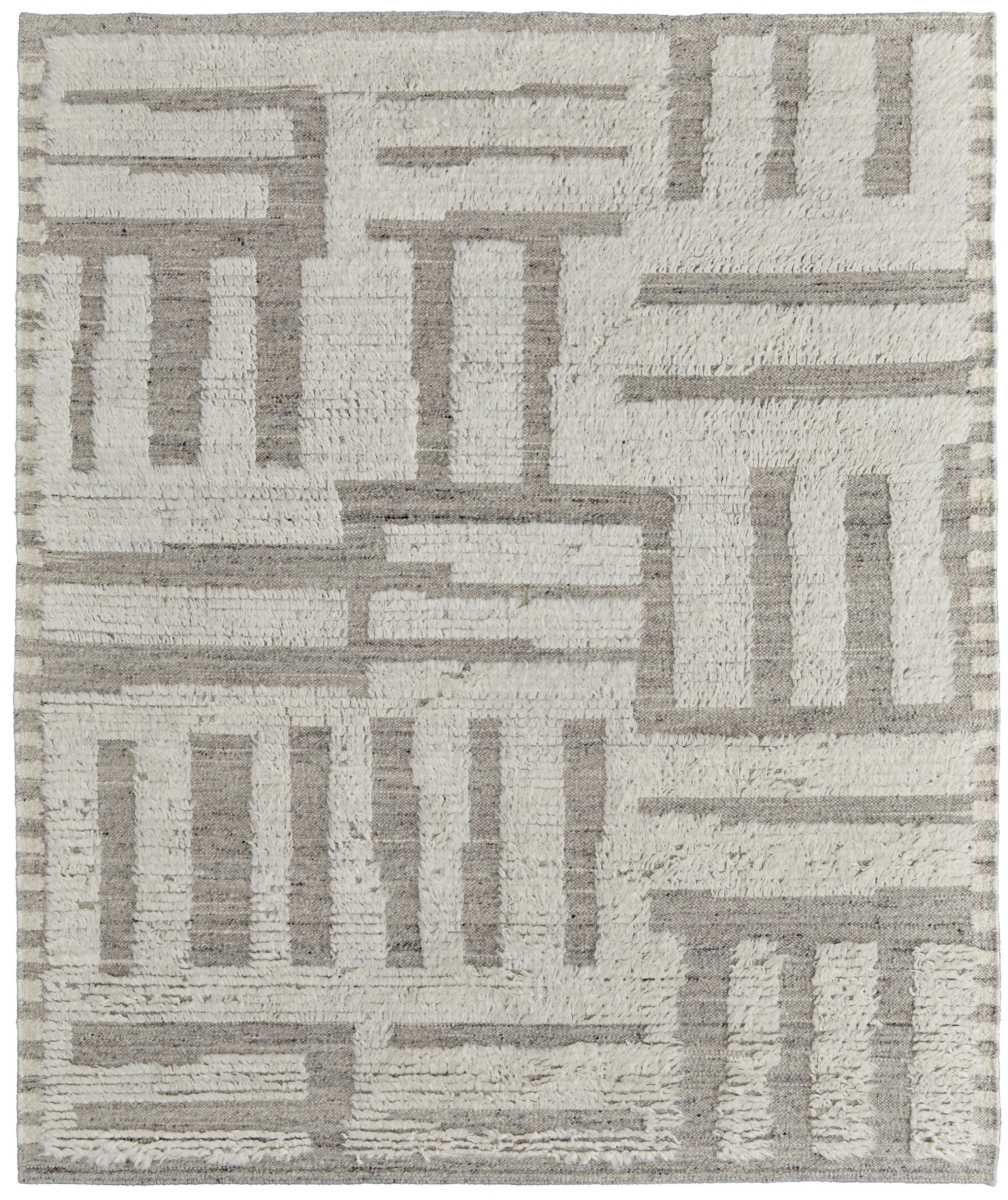 Picture of HomeRoots 566554 6 x 9 ft. Wool Geometric Hand Woven Rectangle Area Rug&#44; Gray & Ivory