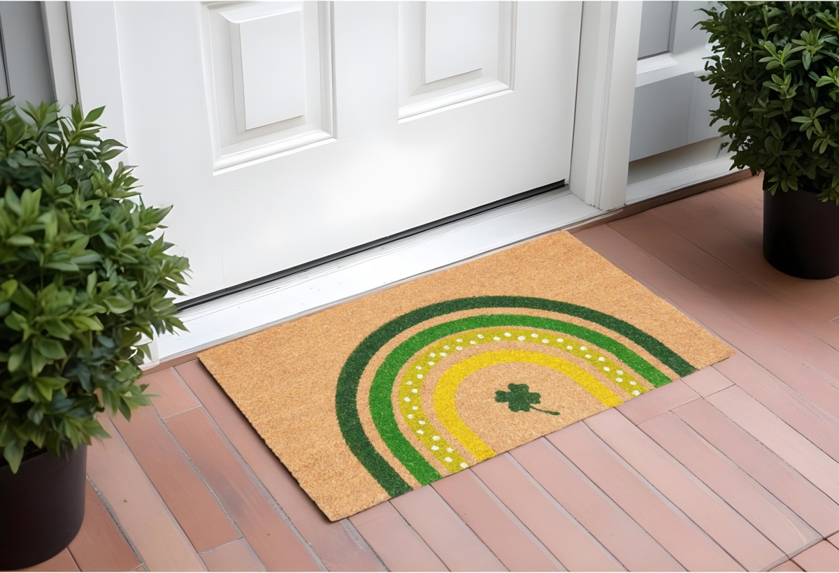 555298 17 x 29 in. Natural & Green Coir Shamrock Outdoor St. Patricks Day Door Mat