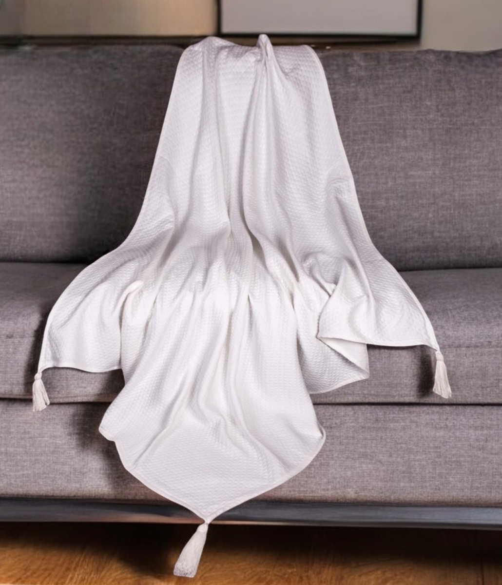 548944 60 x 50 in. White Woven Cotton Throw Blanket