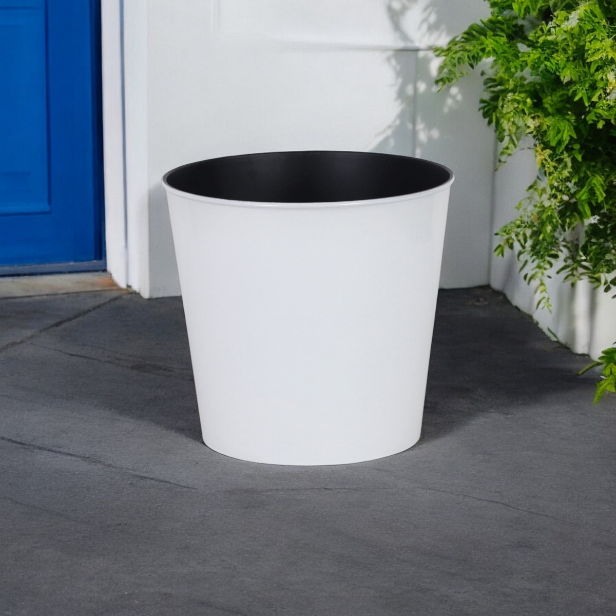White Recycled Plastic Round Pot Planter - 11 in. - Indoor & Outdoor Use - Weathered Finish