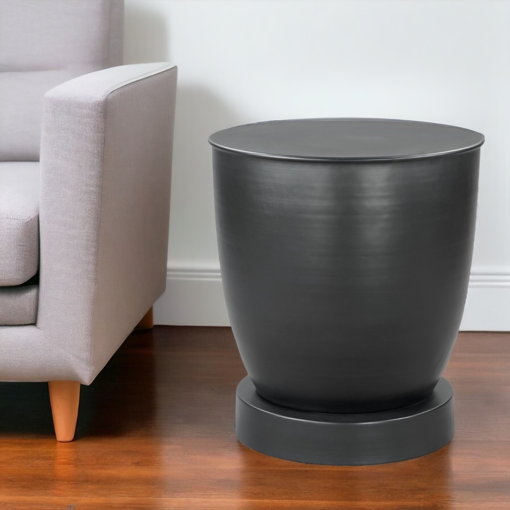 556536 20 in. Black Iron Round Pedestal End Table