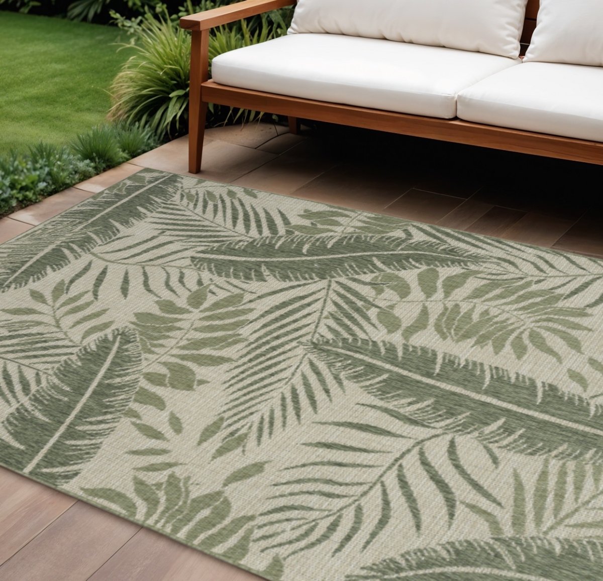 550177 6 x 9 ft. Ivory & Green Palm Leaf Indoor & Outdoor Rectangle Area Rug