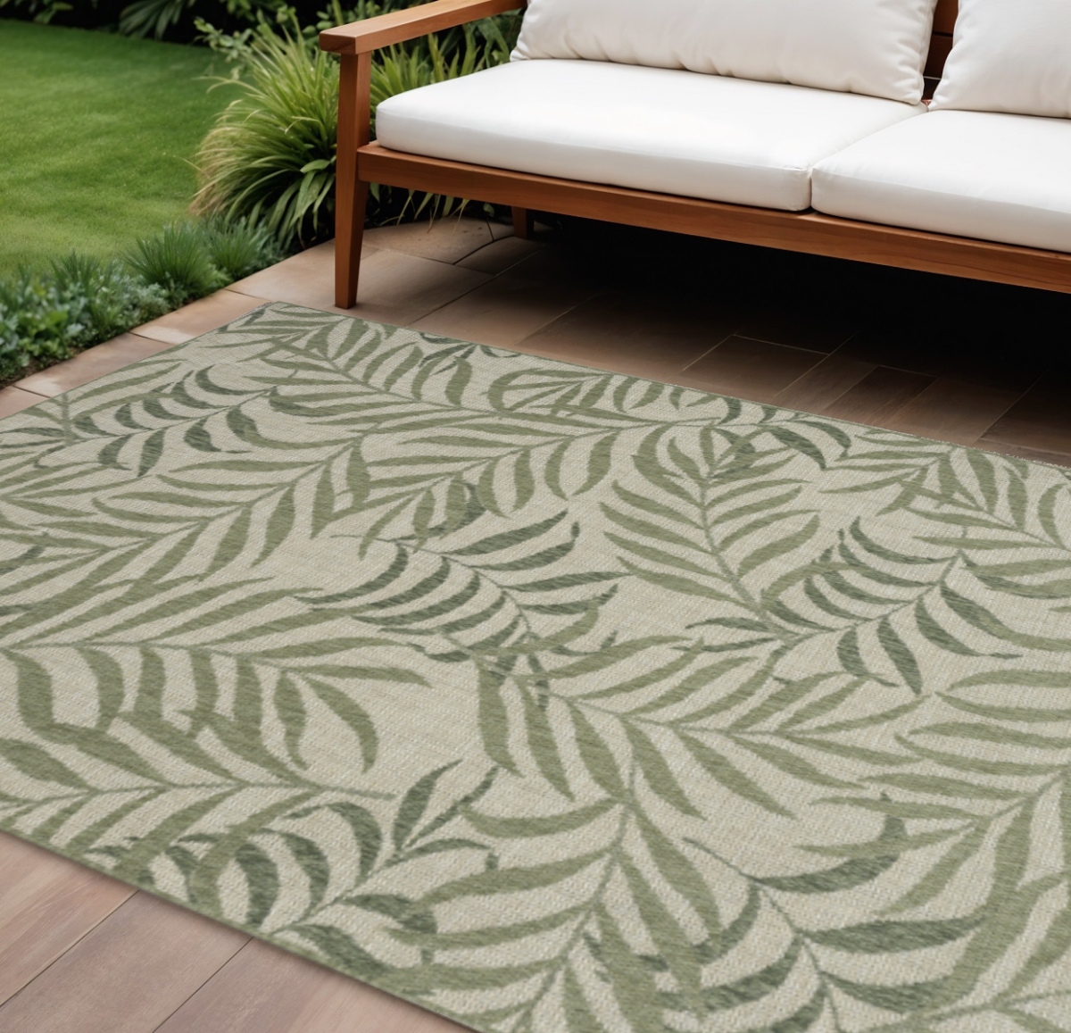 550176 6 x 9 ft. Ivory & Green Palm Leaf Indoor & Outdoor Rectangle Area Rug