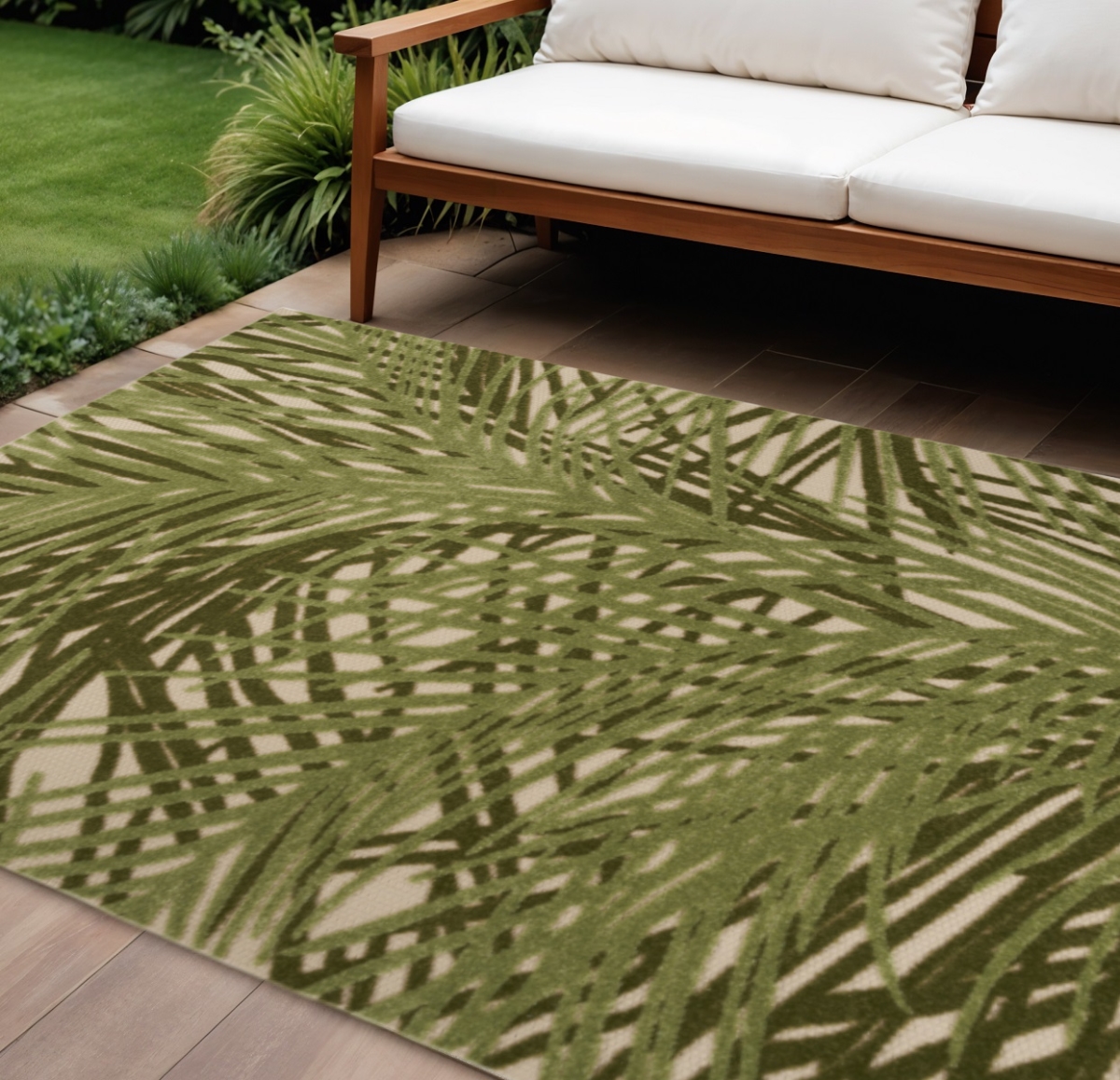 548080 6 x 9 ft. Ivory & Green Palm Leaf Indoor & Outdoor Rectangle Area Rug