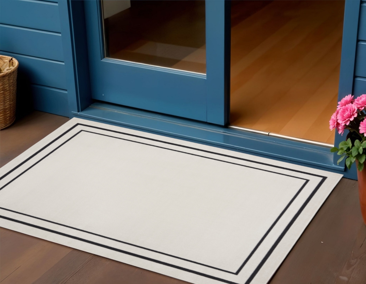545968 2 x 4 ft. Ivory & Black Indoor & Outdoor Rectangle Area Rug