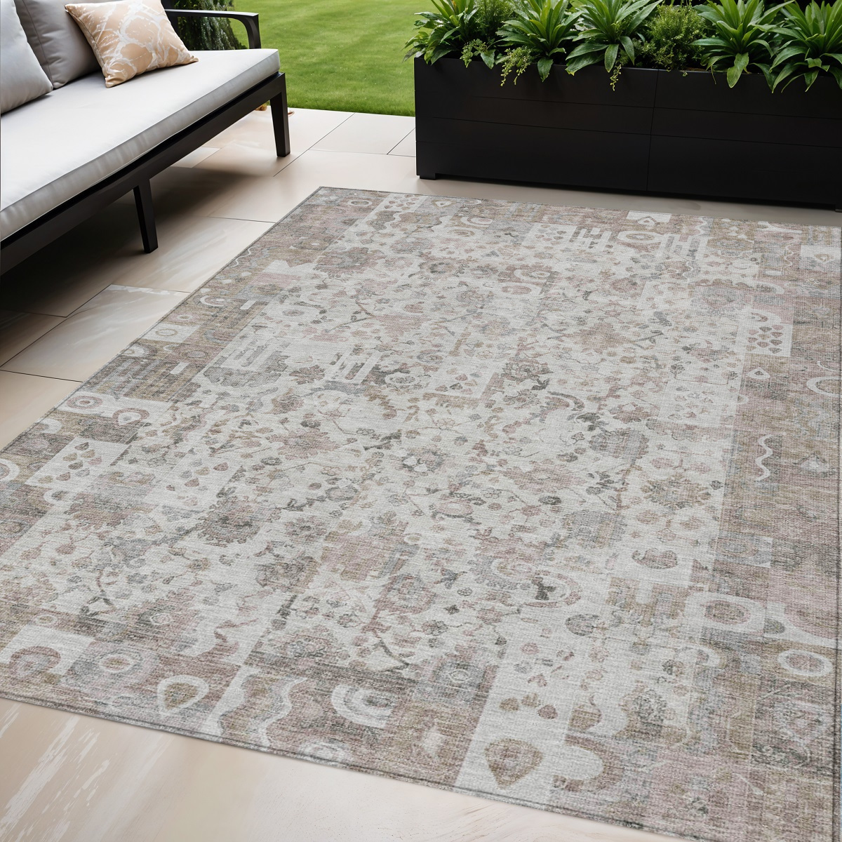 631438 5 x 8 ft. Taupe & Ivory Patchwork Washable Indoor & Outdoor Rectangle Area Rug