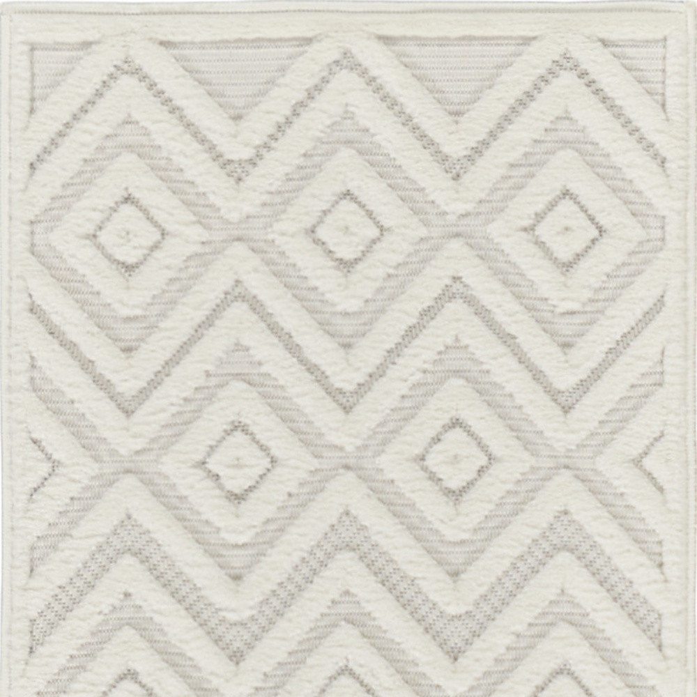 573845 2 x 4 ft. Ivory & White Geometric Indoor & Outdoor Rectangle Area Rug