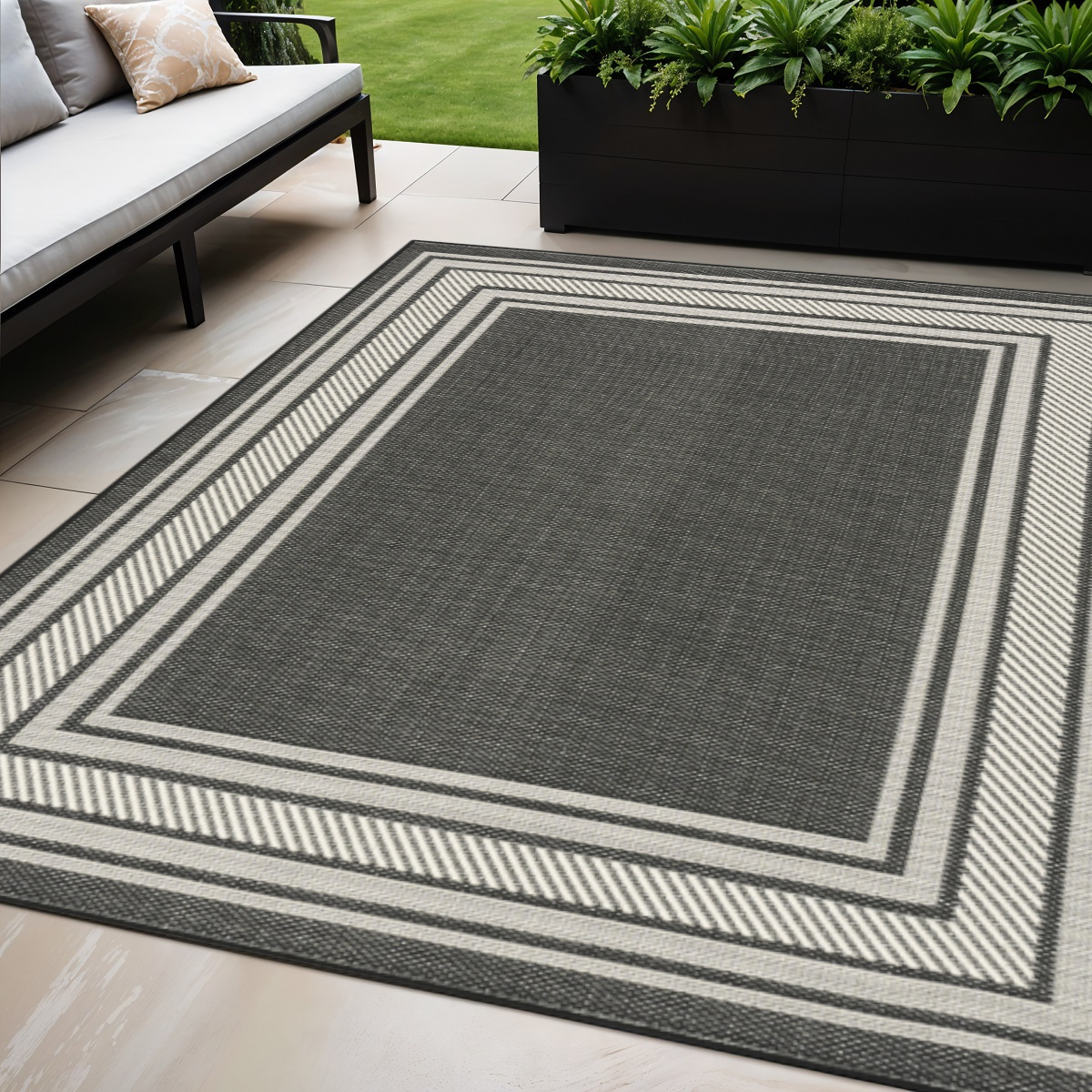 572766 5 x 7 ft. Black Geometric Indoor & Outdoor Rectangle Area Rug
