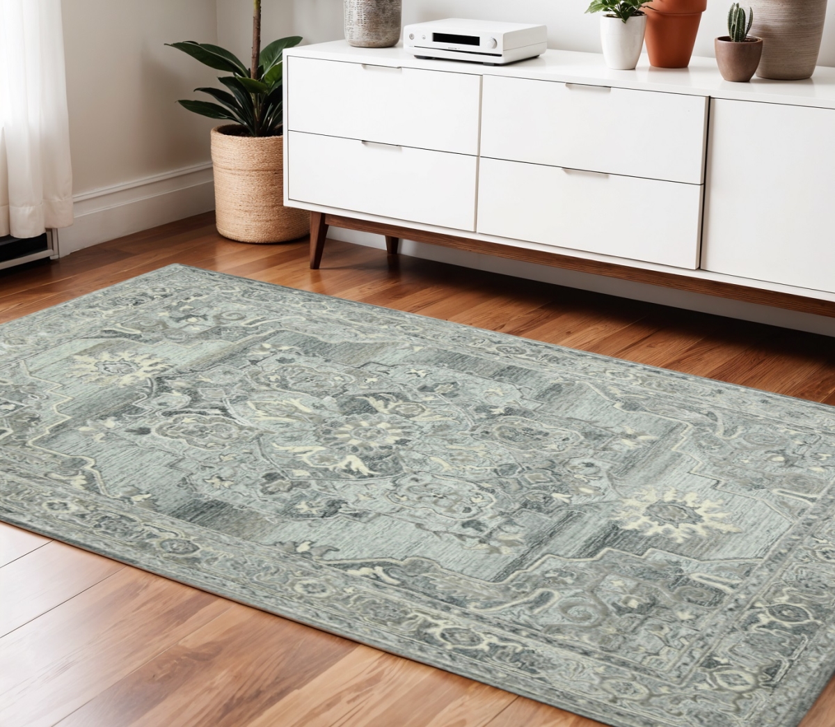 570591 4 x 6 ft. Gray Ivory & Light Blue Wool Oriental Hand Tufted Rectangle Area Rug