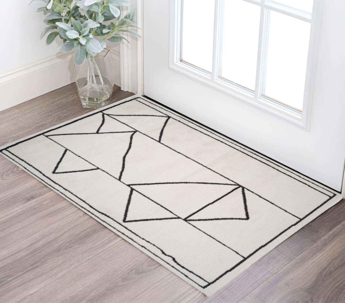 571156 2 x 3 ft. Ivory & Black Geometric Rectangle Area Rug