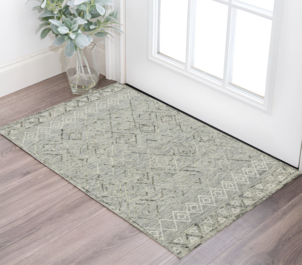 570311 2 x 3 ft. Gray Ivory & Black Wool Argyle Hand Hooked Rectangle Area Rug