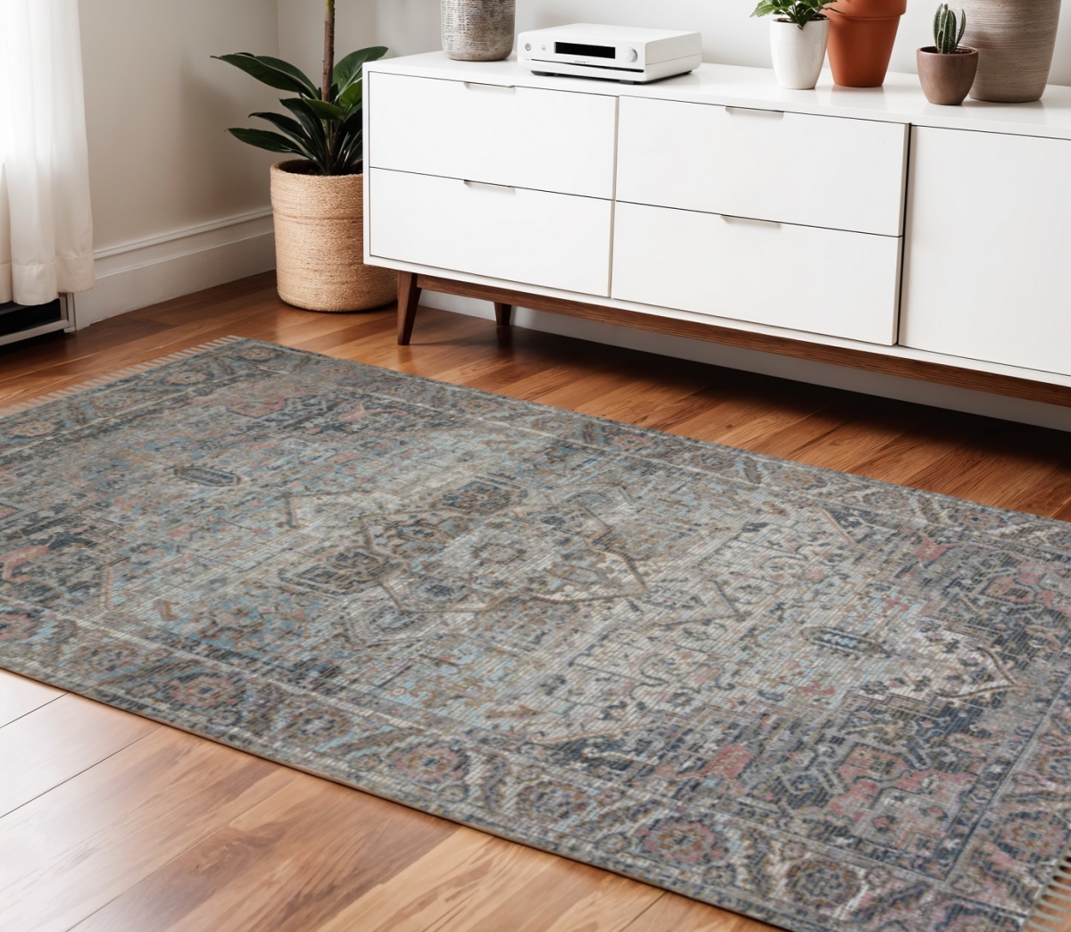 570612 4 x 6 ft. Light Blue Gray & Pink Oriental Hand Woven Rectangle Area Rug with Fringe