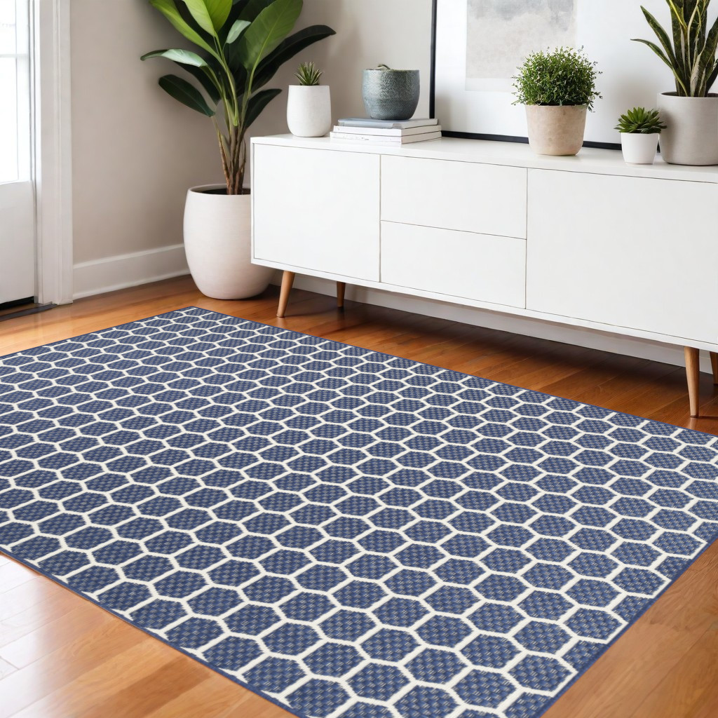 554808 4 x 6 ft. Navy Blue & Ivory Geometric Indoor & Outdoor Rectangle Area Rug
