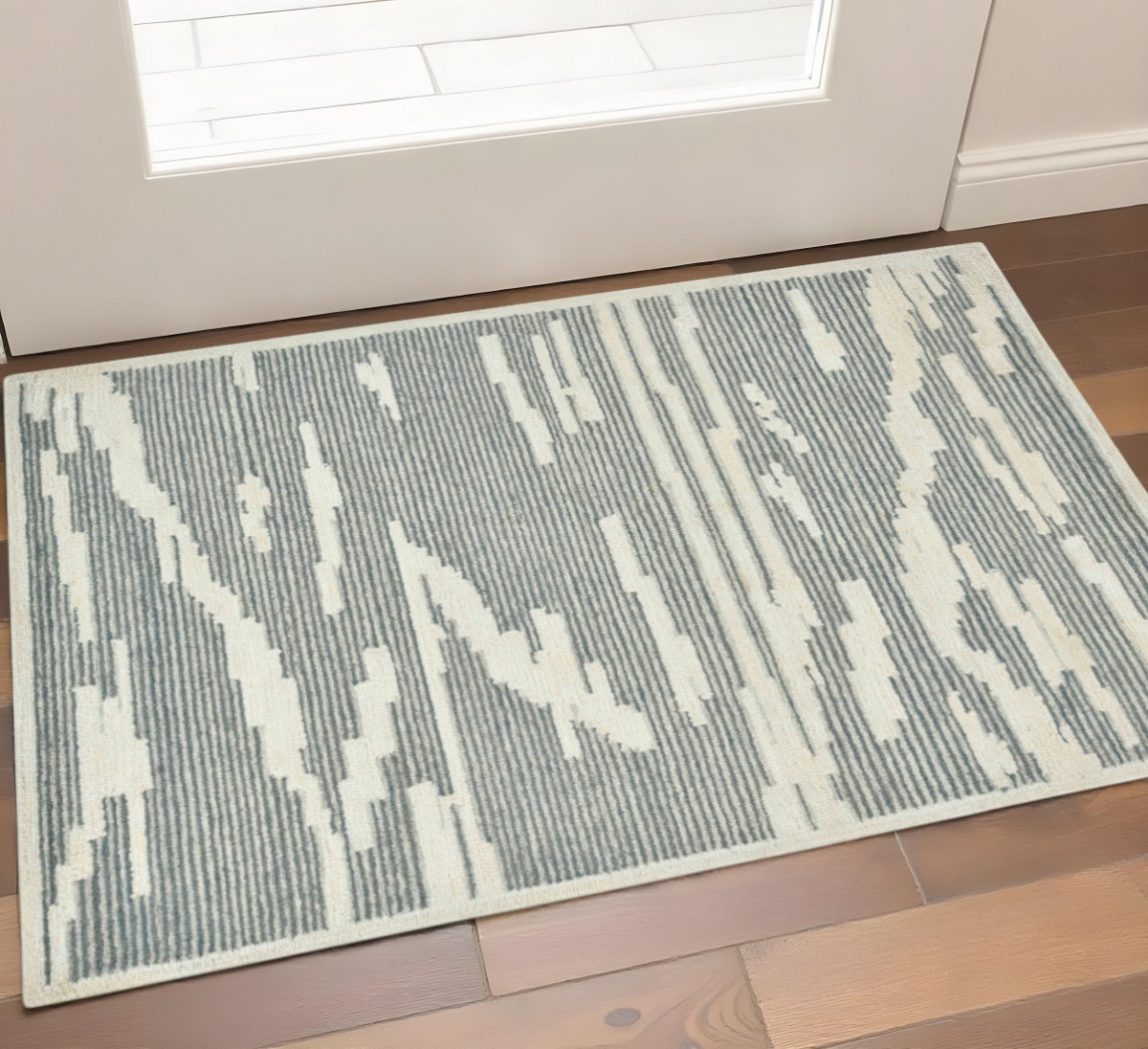 570371 2 x 3 ft. Gray & Ivory Wool Abstract Hand Hooked Rectangle Area Rug