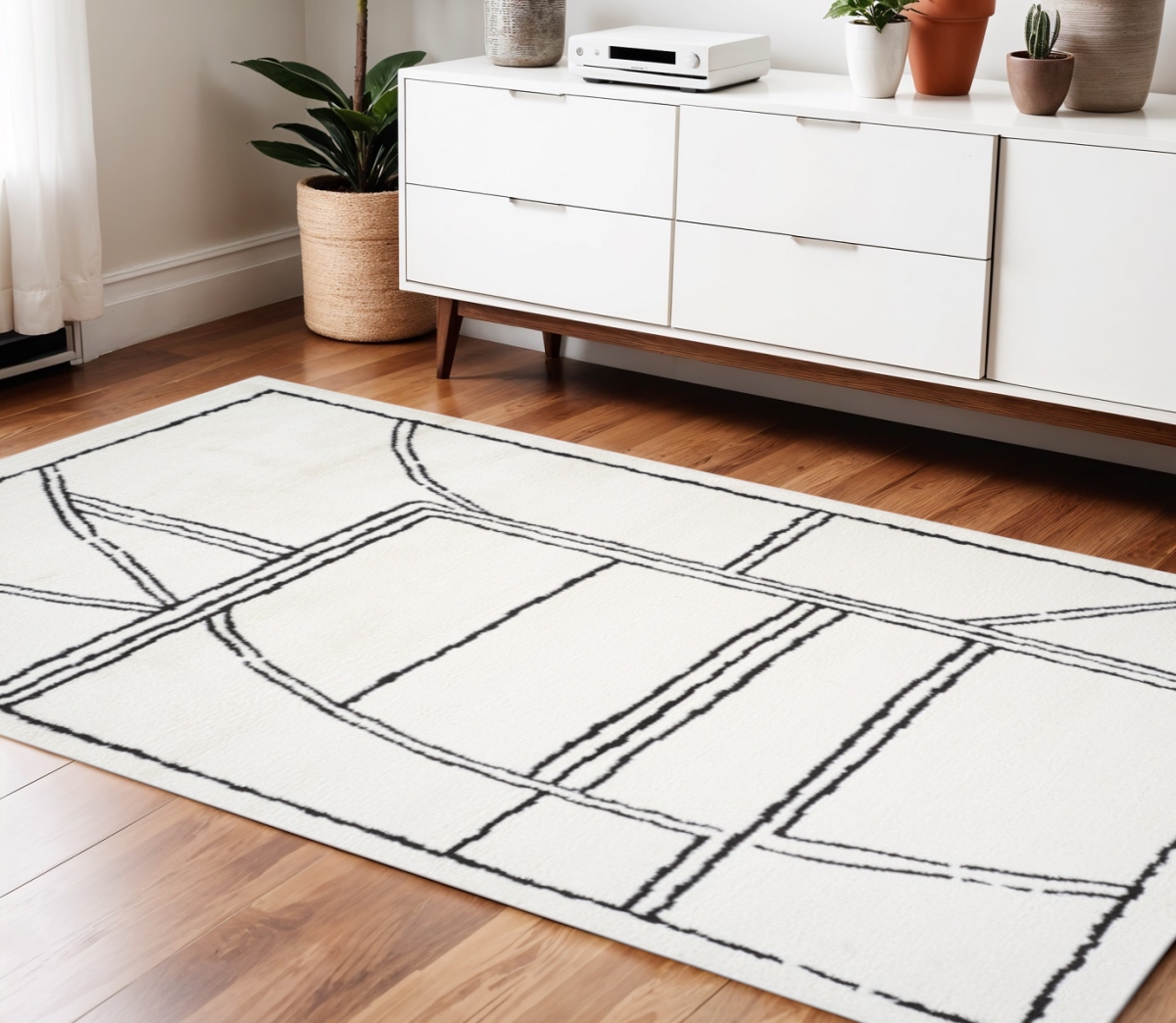 571008 4 x 6 ft. Ivory & Black Geometric Rectangle Area Rug