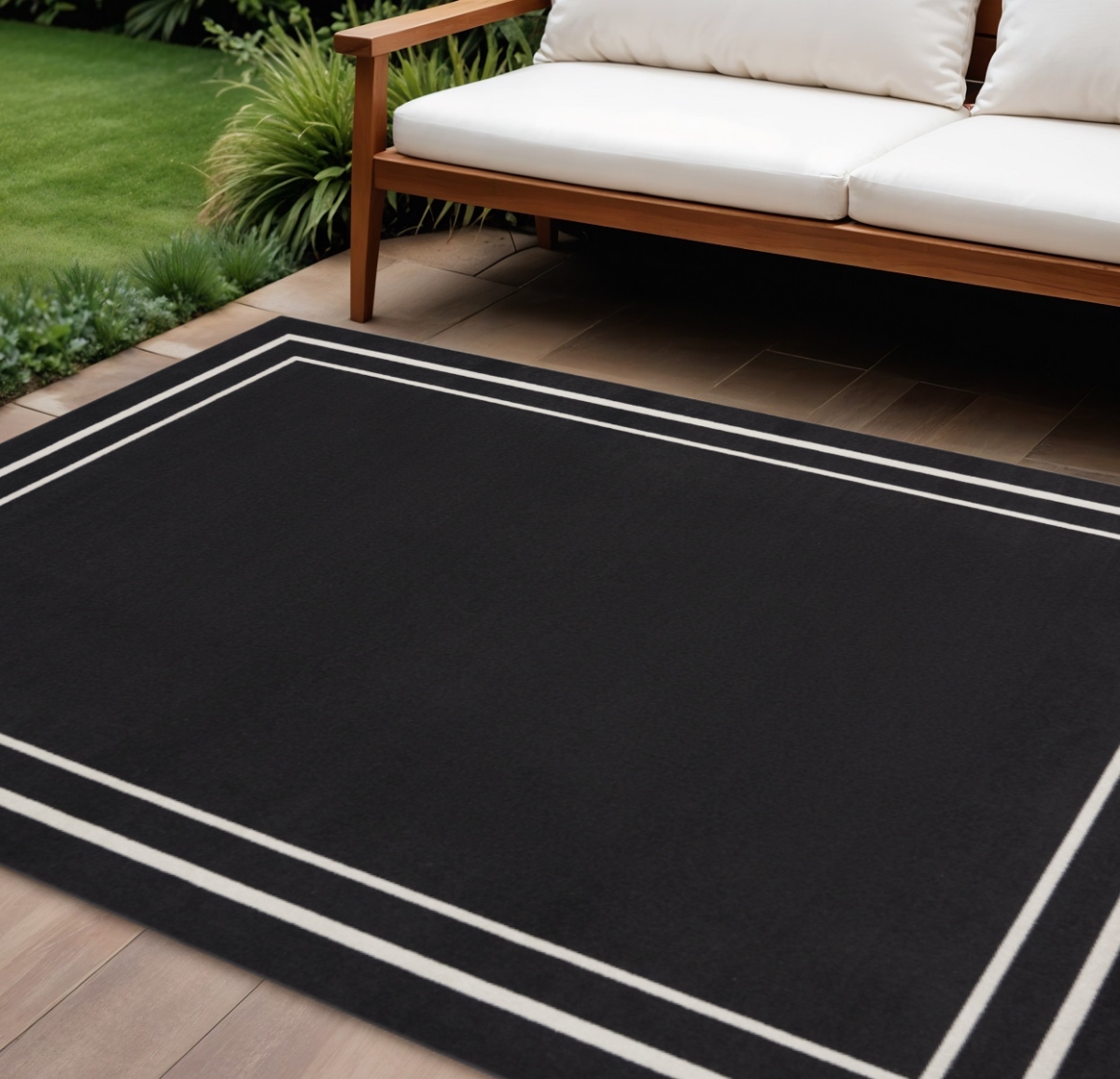 573054 7 x 10 ft. Black & Ivory Indoor & Outdoor Rectangle Area Rug