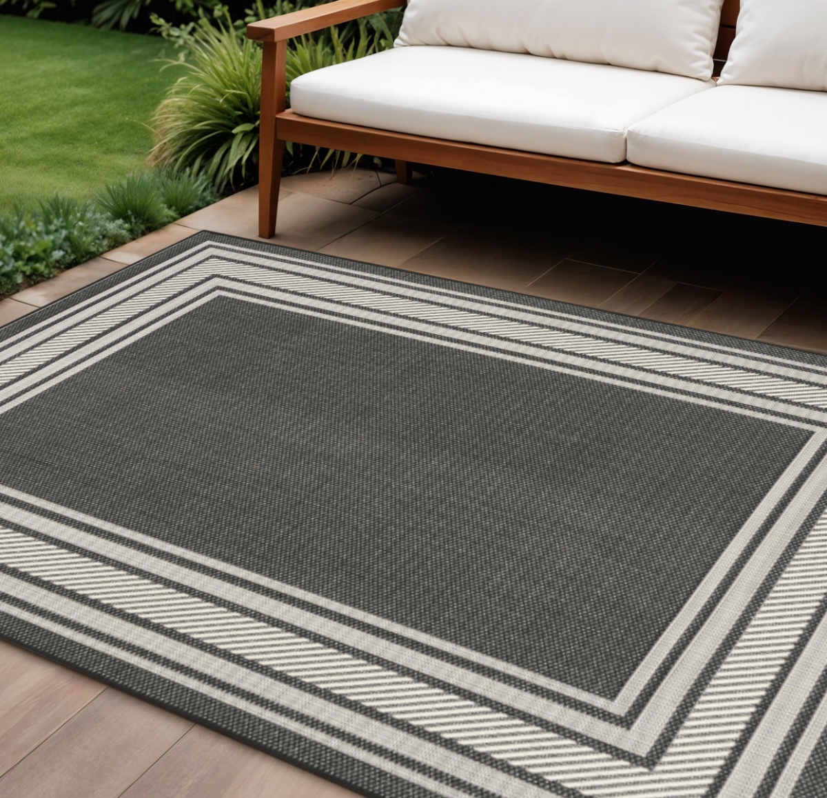 572869 6 x 9 ft. Black Geometric Indoor & Outdoor Rectangle Area Rug