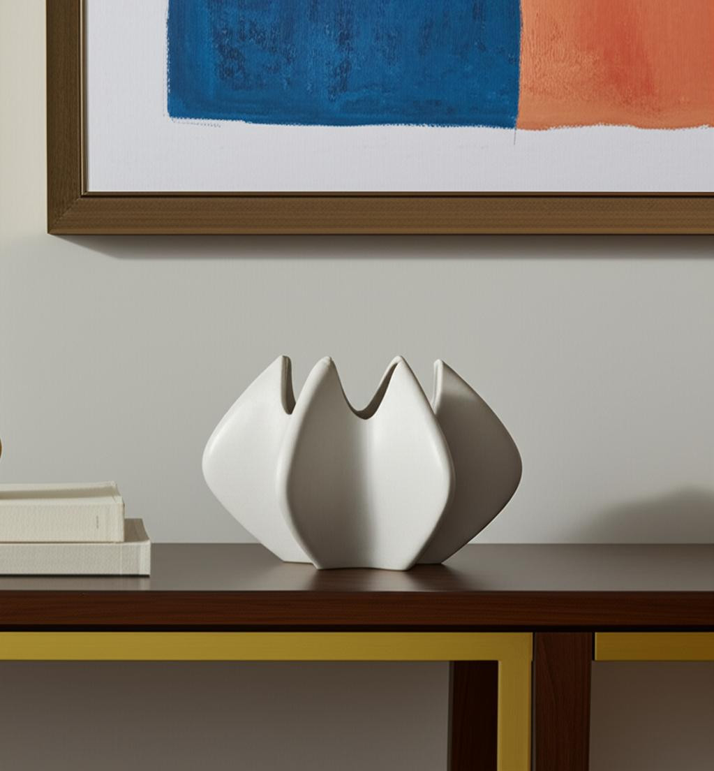 608338 9 in. Sculptural Ceramic Table Vase - Cream