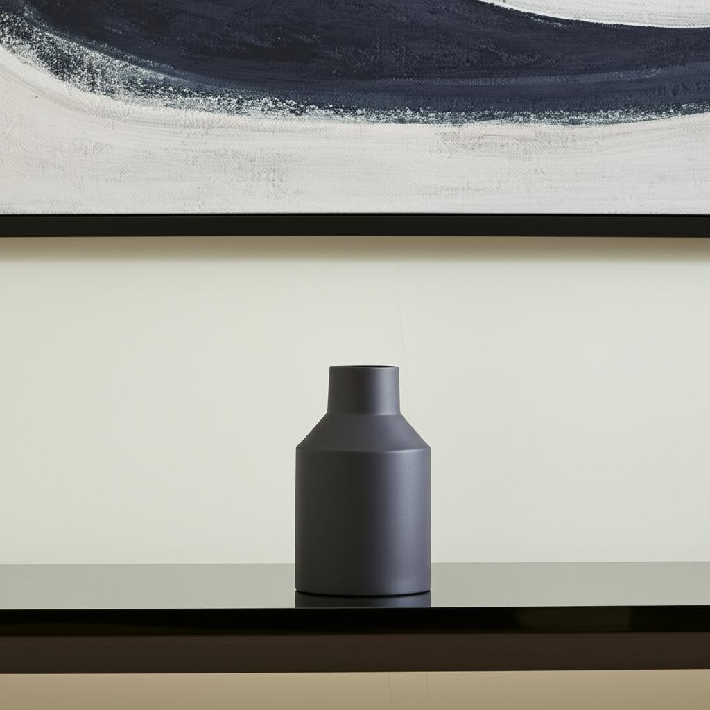 608323 11 in. Black Tulip Metal Table Vase