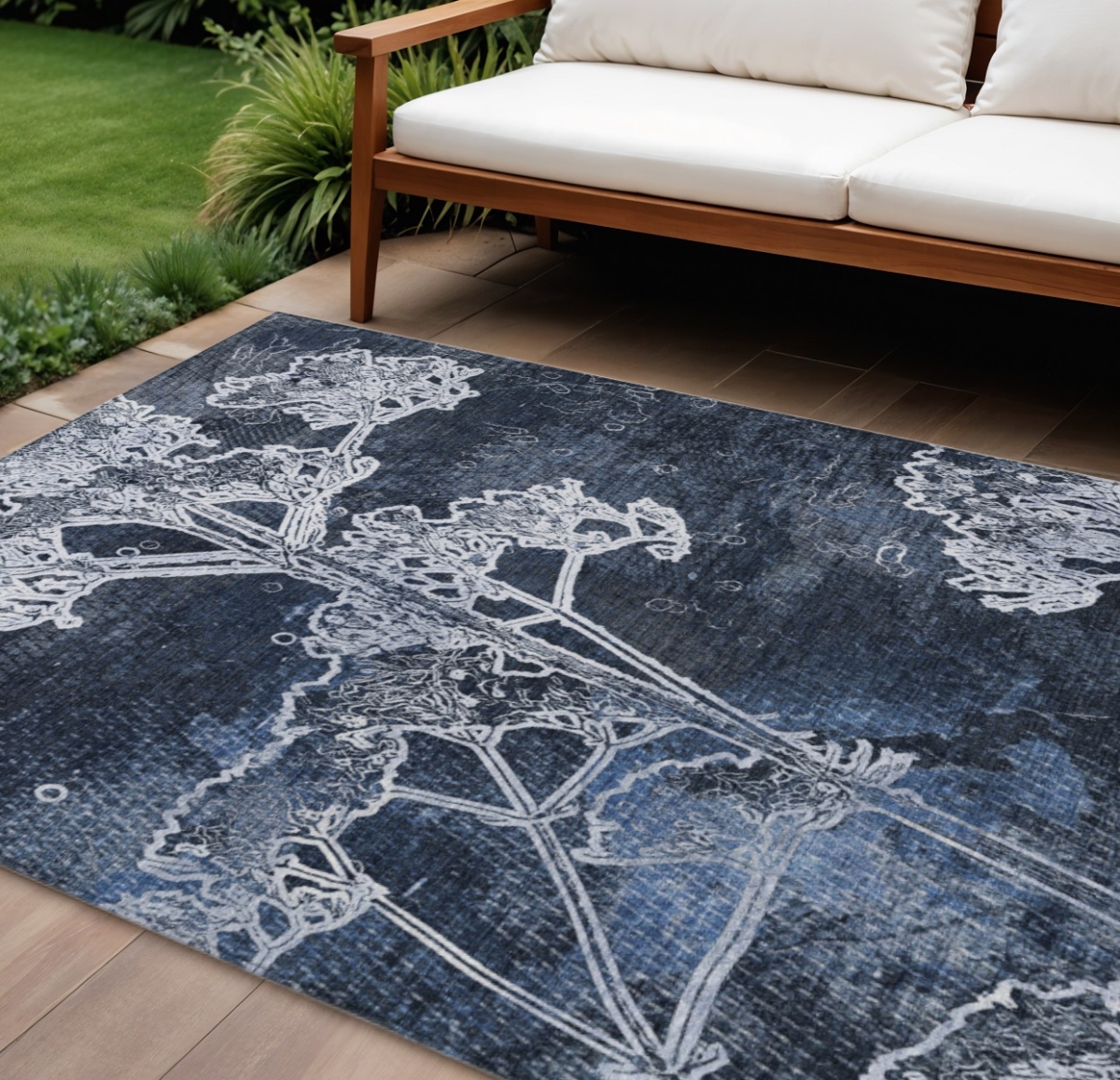 639860 8 x 10 ft. Navy Blue & Ivory Floral Washable Transitional Indoor & Outdoor Rectangle Area Rug