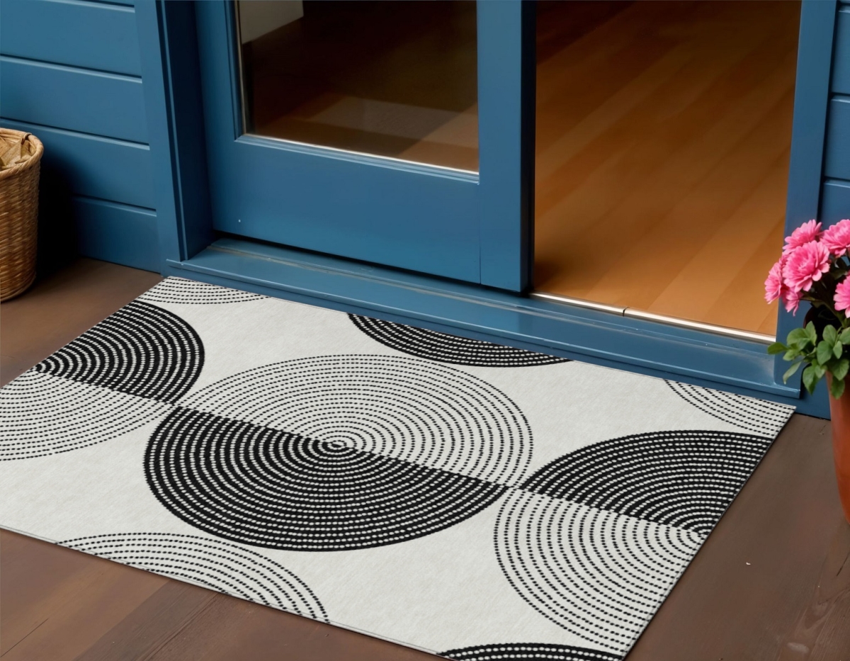 641620 3 x 5 ft. Ivory & Black Geometric Washable Transitional Indoor & Outdoor Rectangle Area Rug