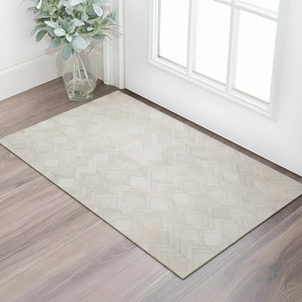 644677 3 x 5 ft. Ivory & Gray Geometric Lodge Washable Machine Made Rectangle Area Rug with UV Protection