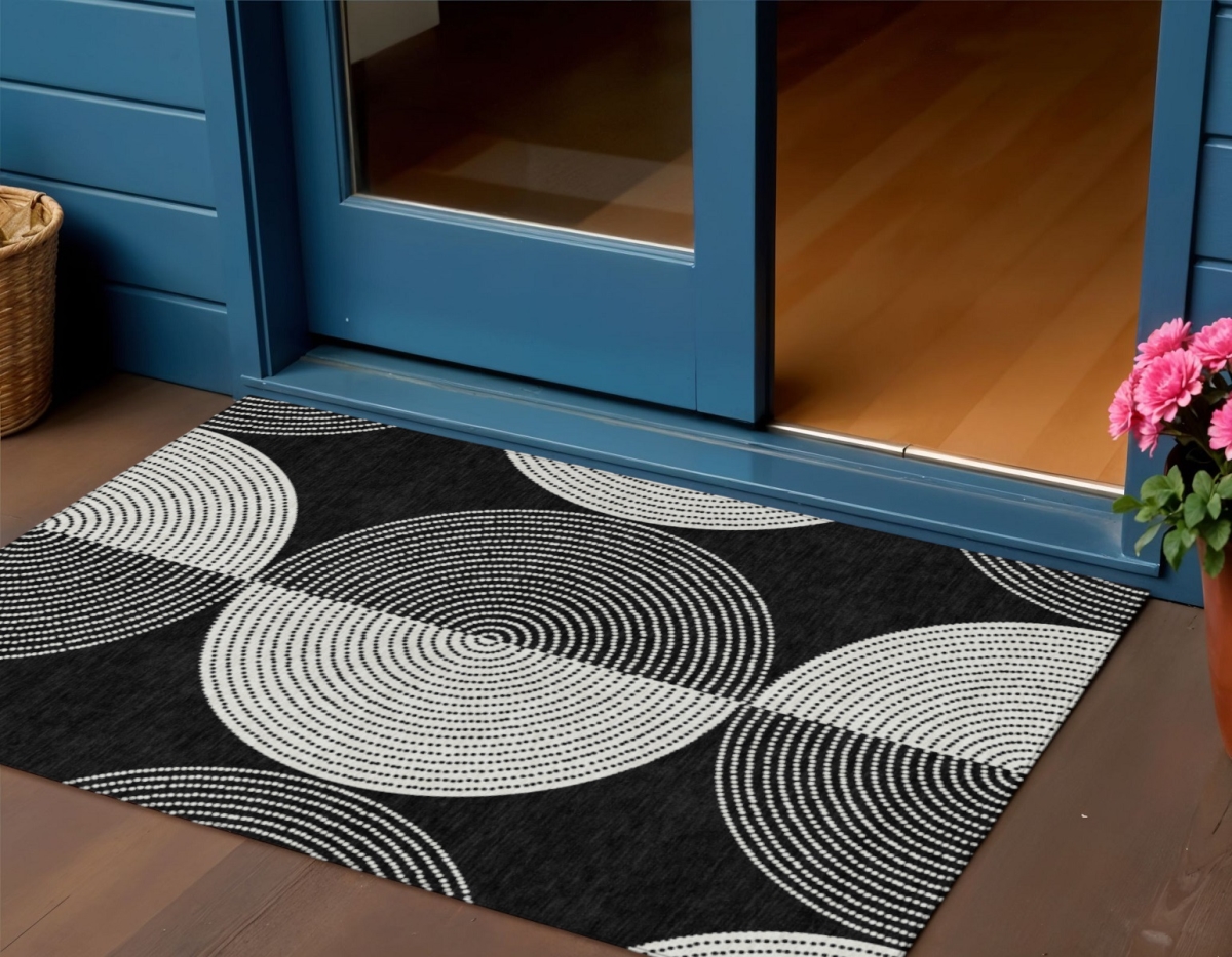 641590 3 x 5 ft. Black & Ivory Geometric Washable Transitional Indoor & Outdoor Rectangle Area Rug