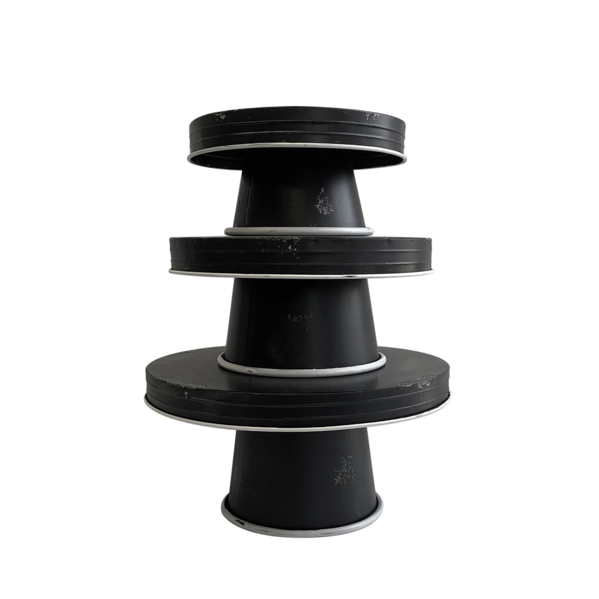 Picture of HomeRoots 636141 Black & White Metal Round Cake Stand Riser Trays - Set of 3
