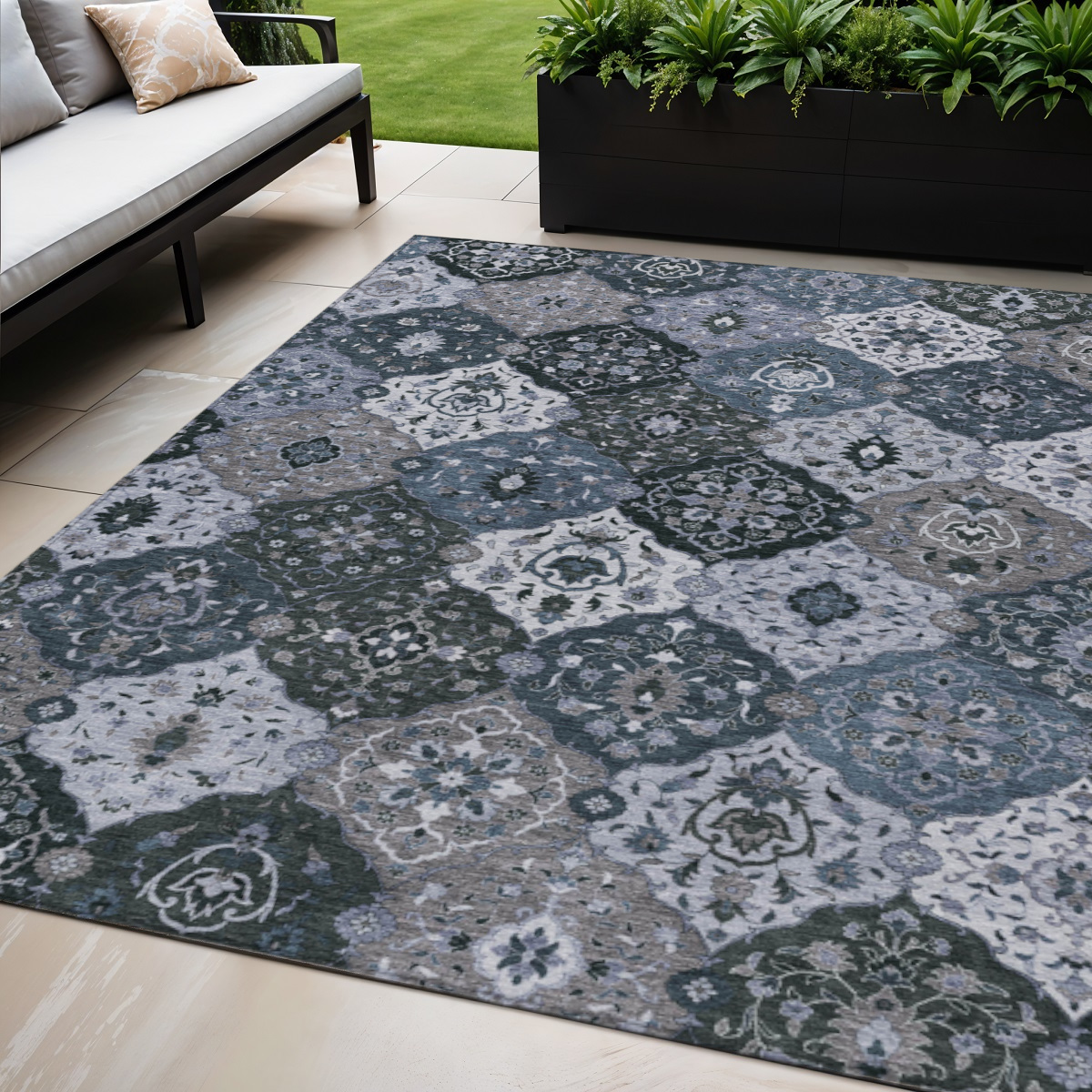 658004 5 x 8 ft. Denim Blue, Gray & Ivory Floral Medallion Washable Transitional Indoor & Outdoor Rectangle Area Rug